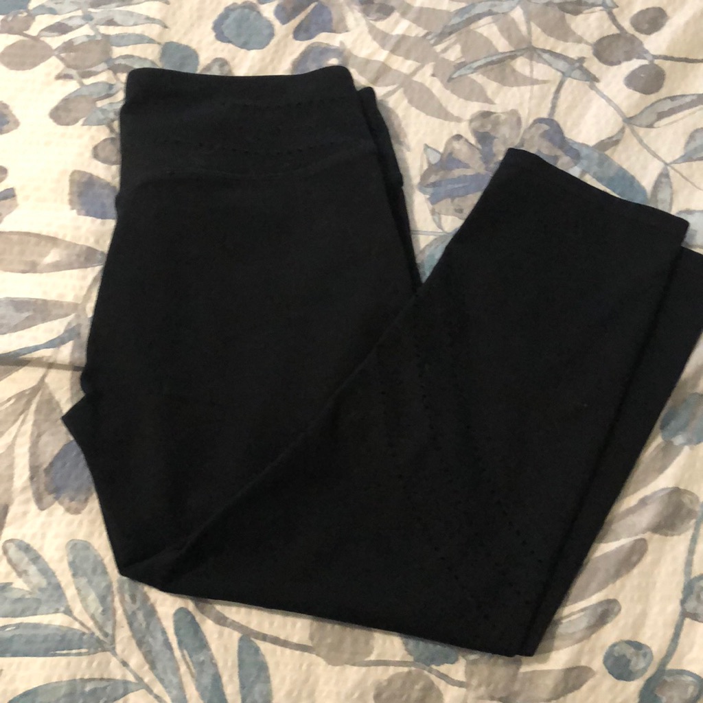 Fabletics Capri Pants